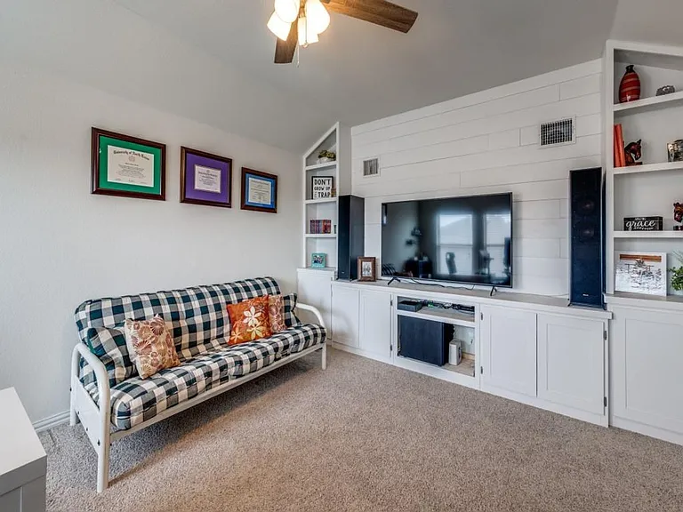 9108 Bronze Meadow Dr — Photo 18