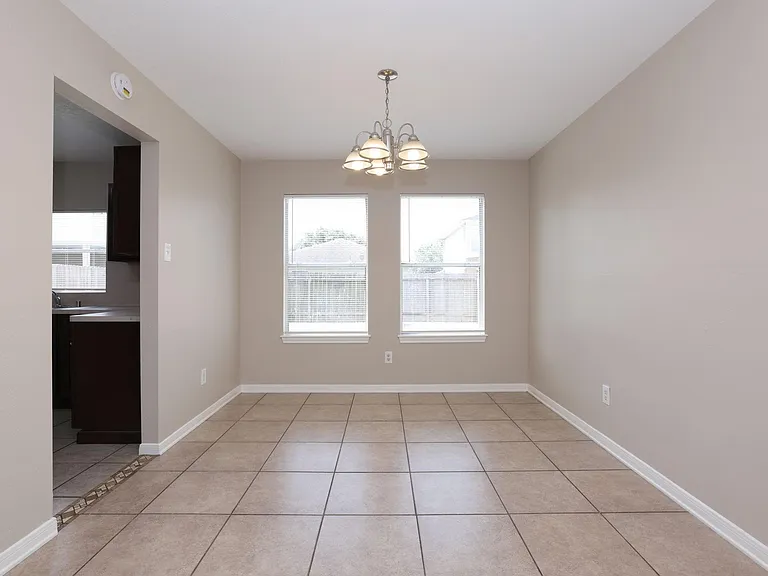 15422 Ferness Ln — Photo 11