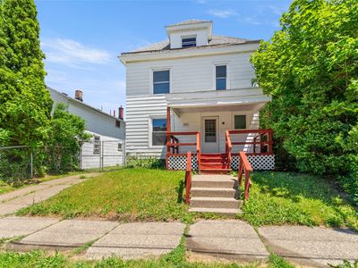 2205 Wayne St, Erie, PA, 16503