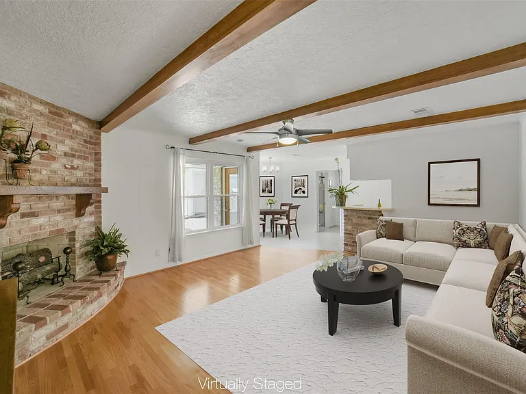 8415 Braesdale Ln — Photo 1