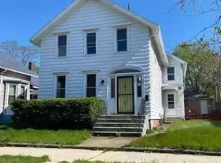 219 E 10th St #B, Michigan City, IN