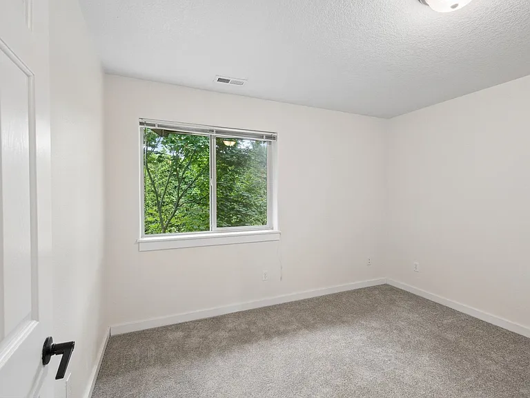 Roberts Court Townhomes — Photo 67