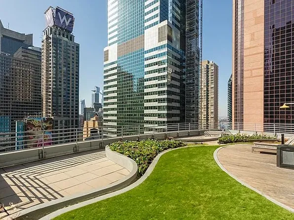 1600 Broadway image 13 of 15