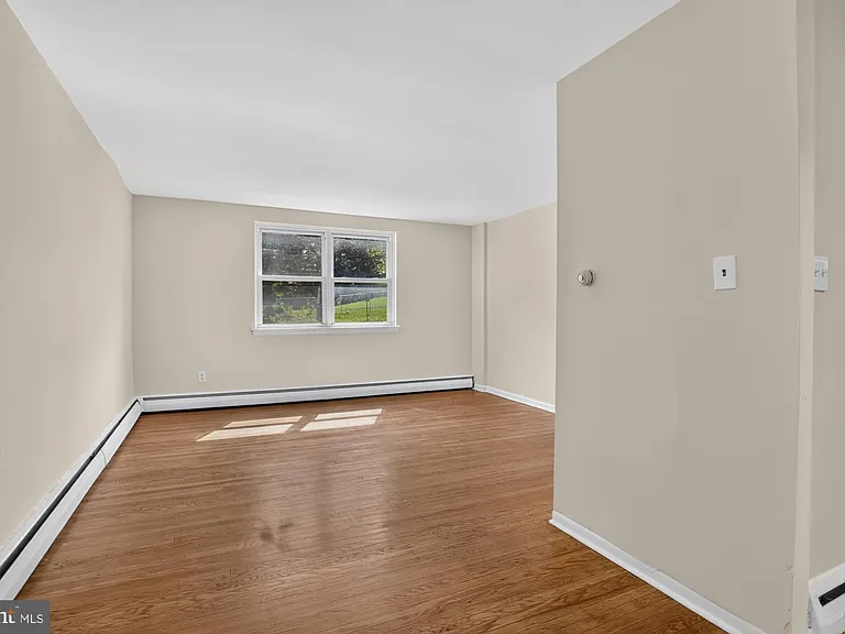 5990 Henry Ave #2 — Photo 11