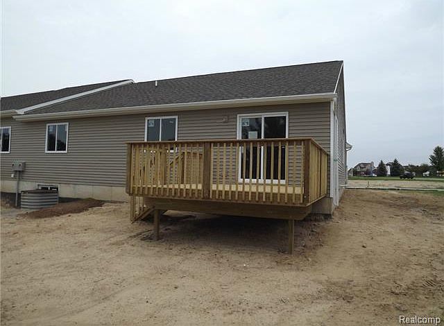 2nd image of 2840 Grand Marais Dr