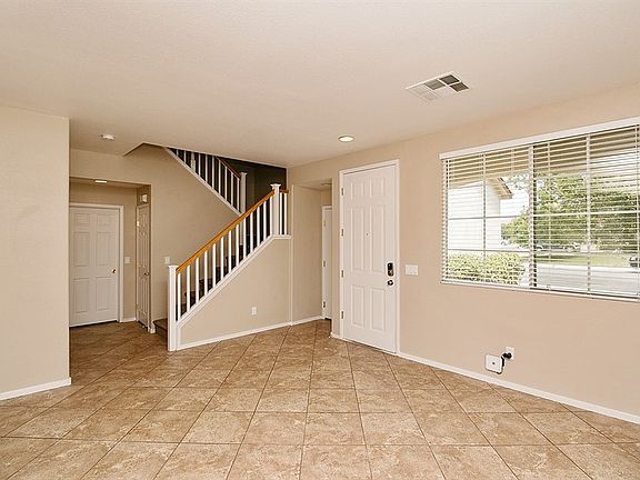 3rd image of 1805 Broken Lance Ave