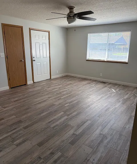 816 E Hawaii Ave — Photo 2
