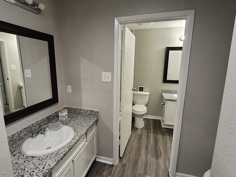 Golden Village Townhomes — Photo 18