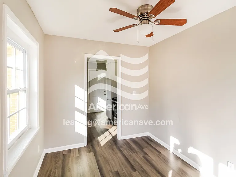 1563431_006_dining_room_13677948.jpg