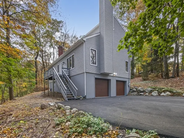 20 Sunset Ter, Mount Arlington Boro, NJ 07856