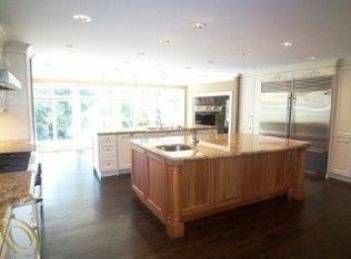 375 Dunston Rd, Bloomfield Hills, MI 48304