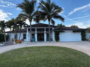 1760 Tanglewood Dr NE, Saint Petersburg, FL 33702