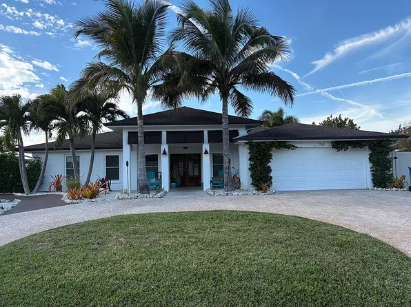 1760 Tanglewood Dr NE, Saint Petersburg, FL 33702