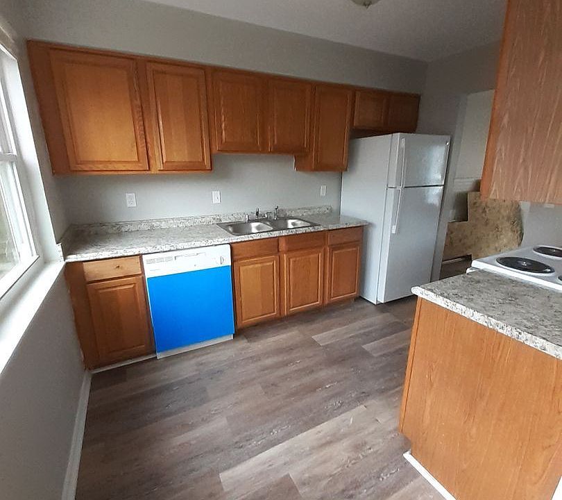 1st image of 5903 Blackpoole Ln