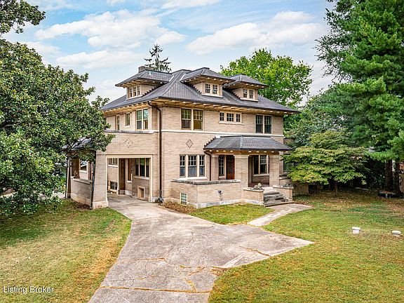 2nd image of 1612 Sylvan Way