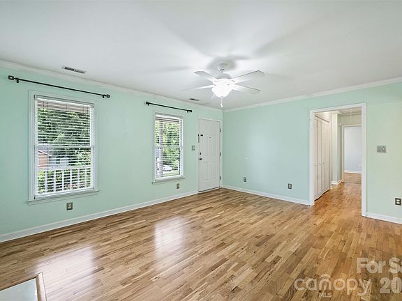 4th image of 1673 Ashridge Rd