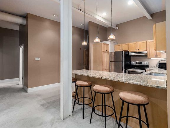 5th image of 715 N Milwaukee St APT 205