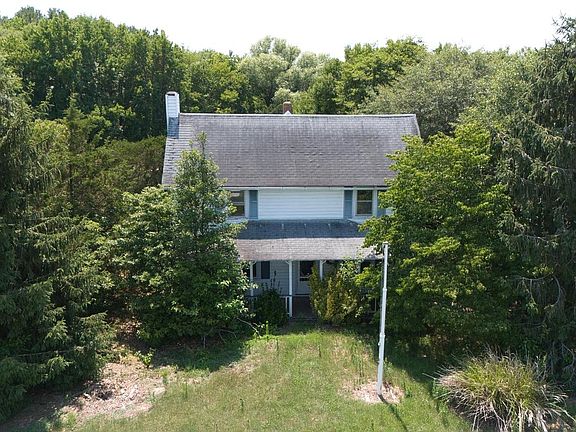 2nd image of 3642 Blue Bird Ln
