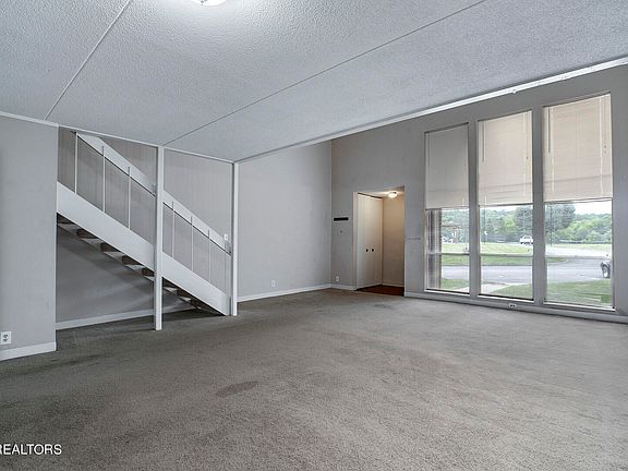 5th image of 507 Canberra Dr #D4