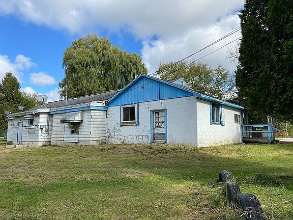 2nd image of 331 N Barlow Rd