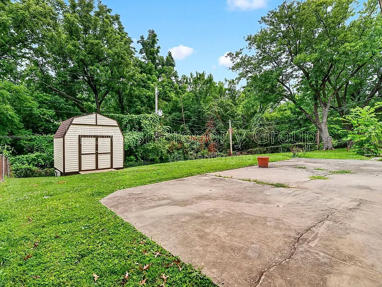 216 Allen Dr — Photo 20