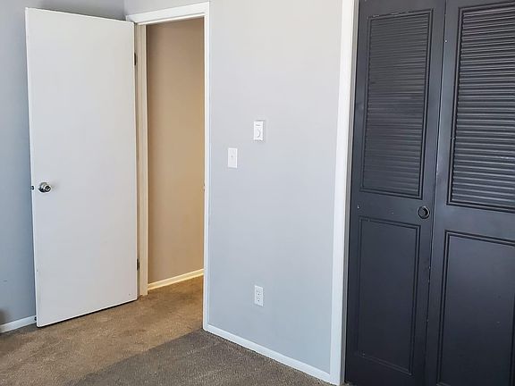 4th image of 804 Stone Mountain Dr APT 104