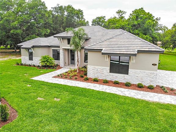 3rd image of 32109 Red Tail Blvd