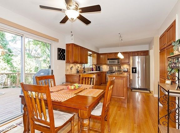 5th image of 800 Horseshoe Cir