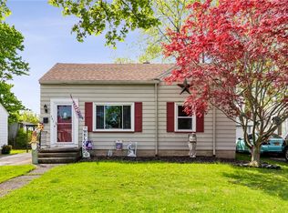 241 Ashwood Dr, Rochester, NY 14609