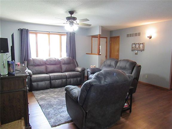 4th image of 2408 Ridgewood Rd