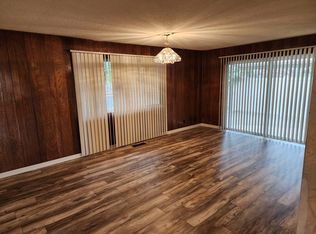 2230 E Main St, Medford, OR 97504