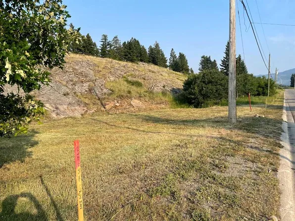 21333 27th Ave, Crowsnest Pass, AB T0K 0C0