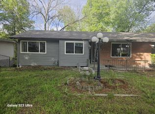 1431 N 75th Dr, Kansas City, KS 66112