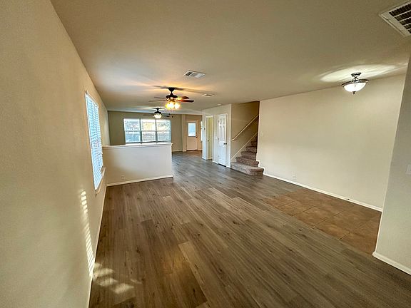 4th image of 1305 Sunflower Ln