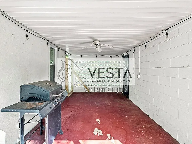 78 Moody Ave — Photo 30