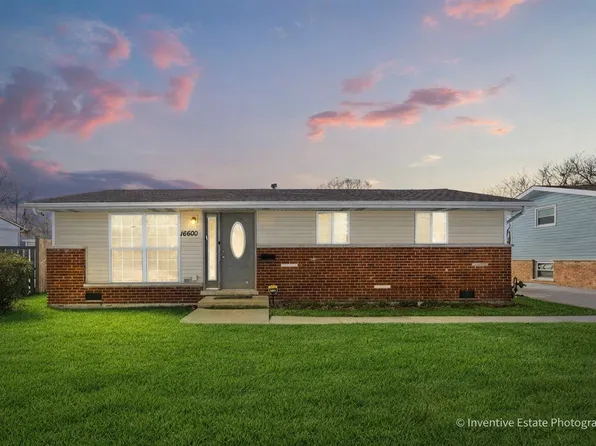 16600 Oxford Dr, Markham, IL 60428