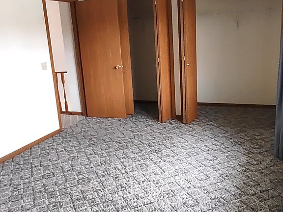 4th image of 5280 Fuller Dr #4