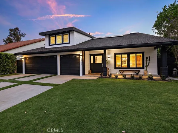 2705 Starbird Dr, Costa Mesa, CA 92626