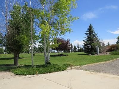 Beautiful yard and landscaping