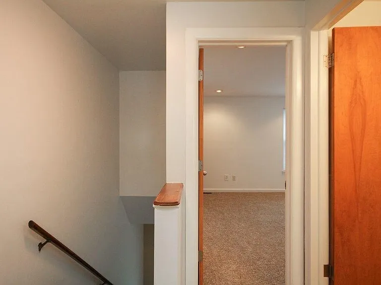 345 Clark St — Photo 18