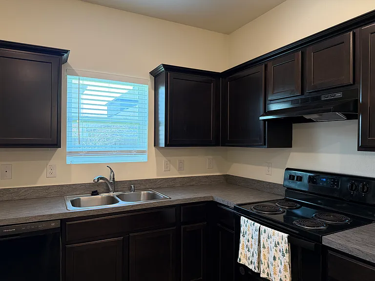2237 Diamond Dr — Photo 11
