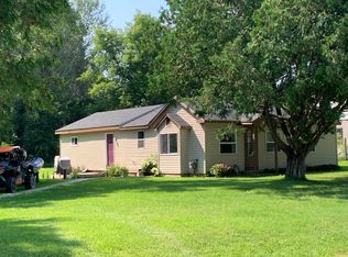 3104 Gratiot St, Indian River, MI 49749