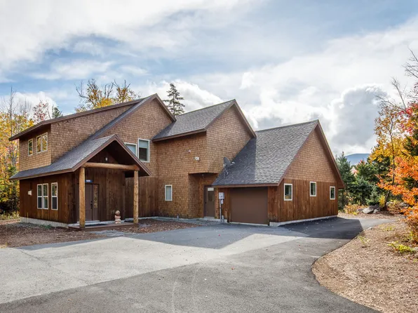 5006 Forest Ln, Carrabassett Valley, ME 04947