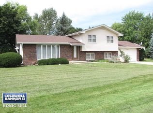 16454 S Gaylord Rd, Lockport, IL 60441