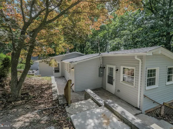 1798 Khyber Pass Rd, Linden, VA 22642