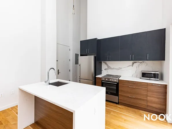 45-57 Davis Street 924 image 3 of 53