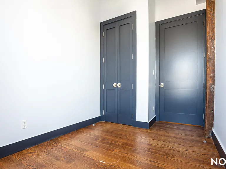 269 Meserole St #3B — Photo 5
