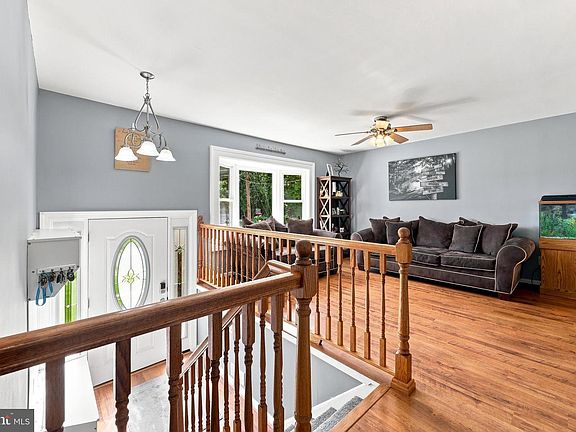 3rd image of 2 Woodhaven Rd