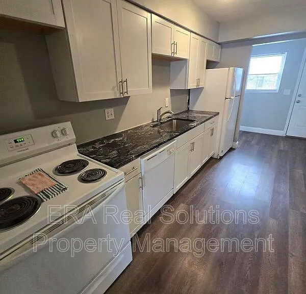 2999 E 11th Ave — Photo 10