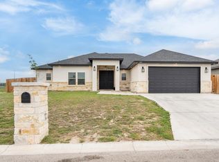 423 Pitaya Ln, Del Rio, TX 78840